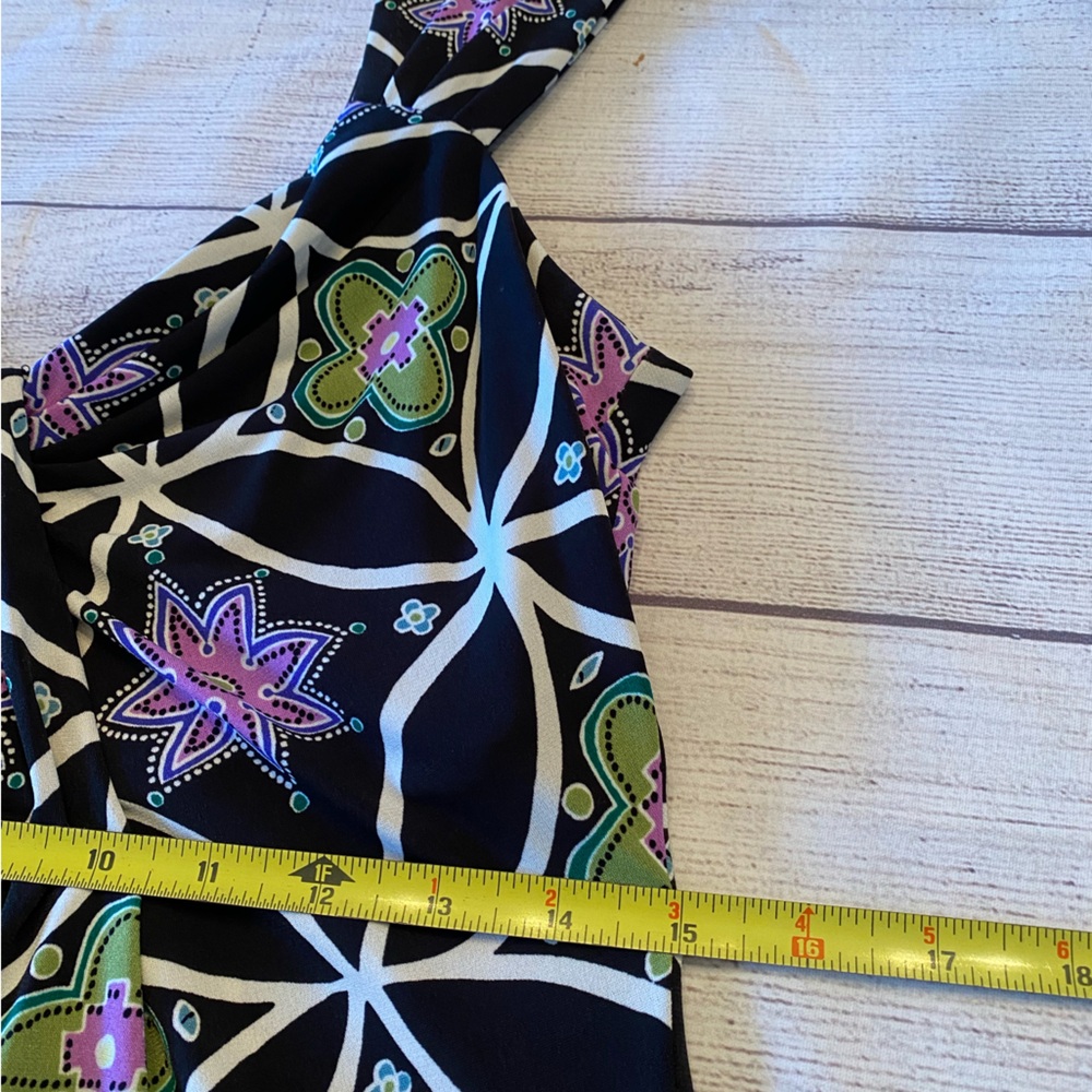Floral Geometric Dress - Picture 8 of 9